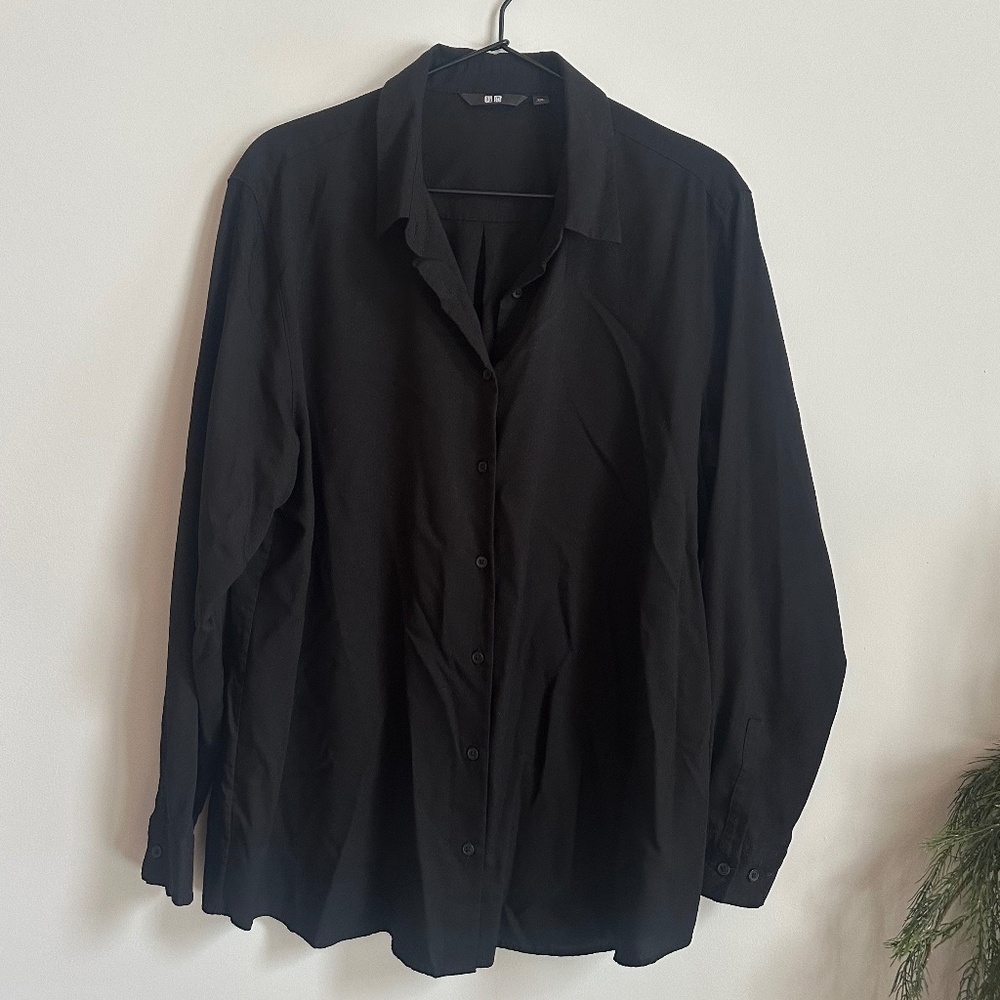 Uniqlo Black Button Down Shirt